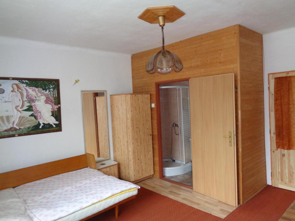 Hotel Holiday House Mirika Svaty Kriz Zewnętrze zdjęcie