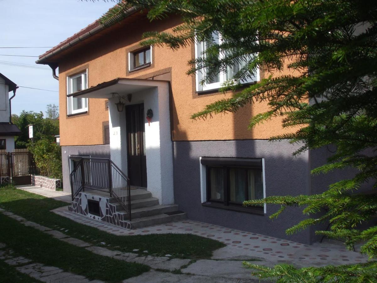 Hotel Holiday House Mirika Svaty Kriz Zewnętrze zdjęcie