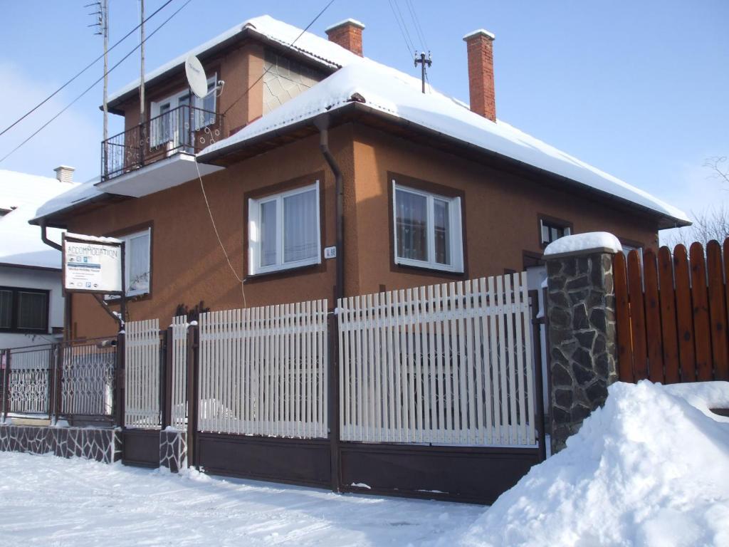 Hotel Holiday House Mirika Svaty Kriz Zewnętrze zdjęcie